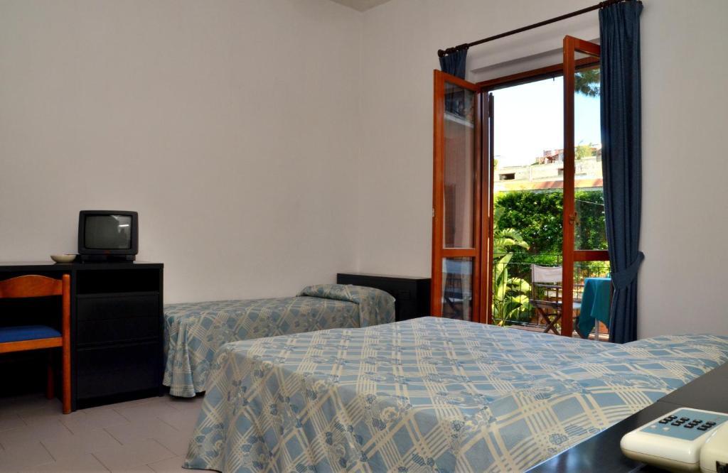 Hotel Terme Castaldi Forio  Room photo